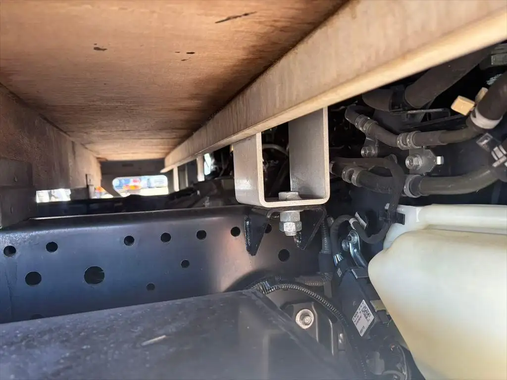 いすゞ エルフ 小型 平ボディ 床鉄板 2RG-NJR88Aの中古トラック画像19