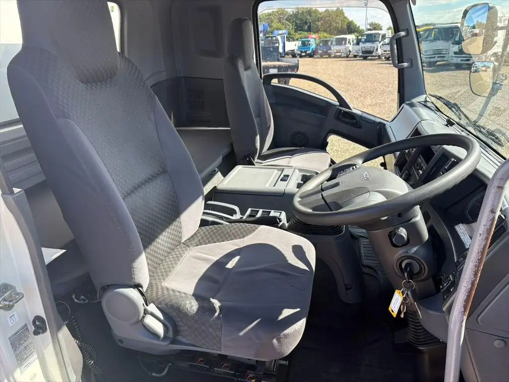 いすゞ フォワード 中型/増トン ウイング パワーゲート エアサスの中古トラック画像12