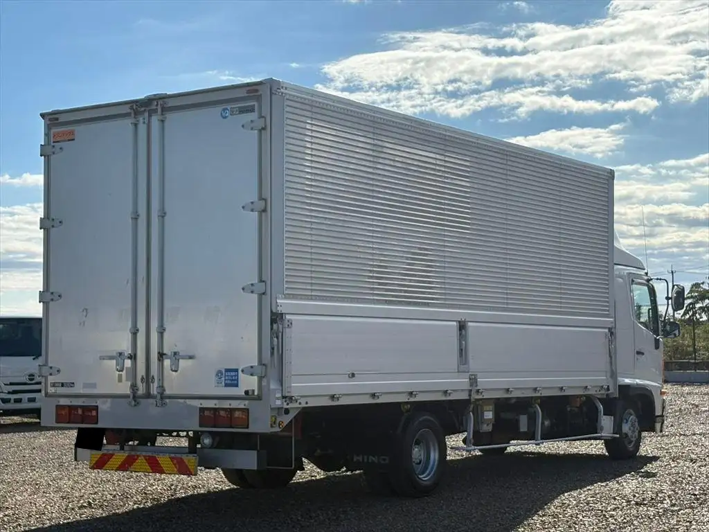 日野 レンジャー 中型/増トン ウイング ベッド TKG-FD9JLAAの中古トラック画像3