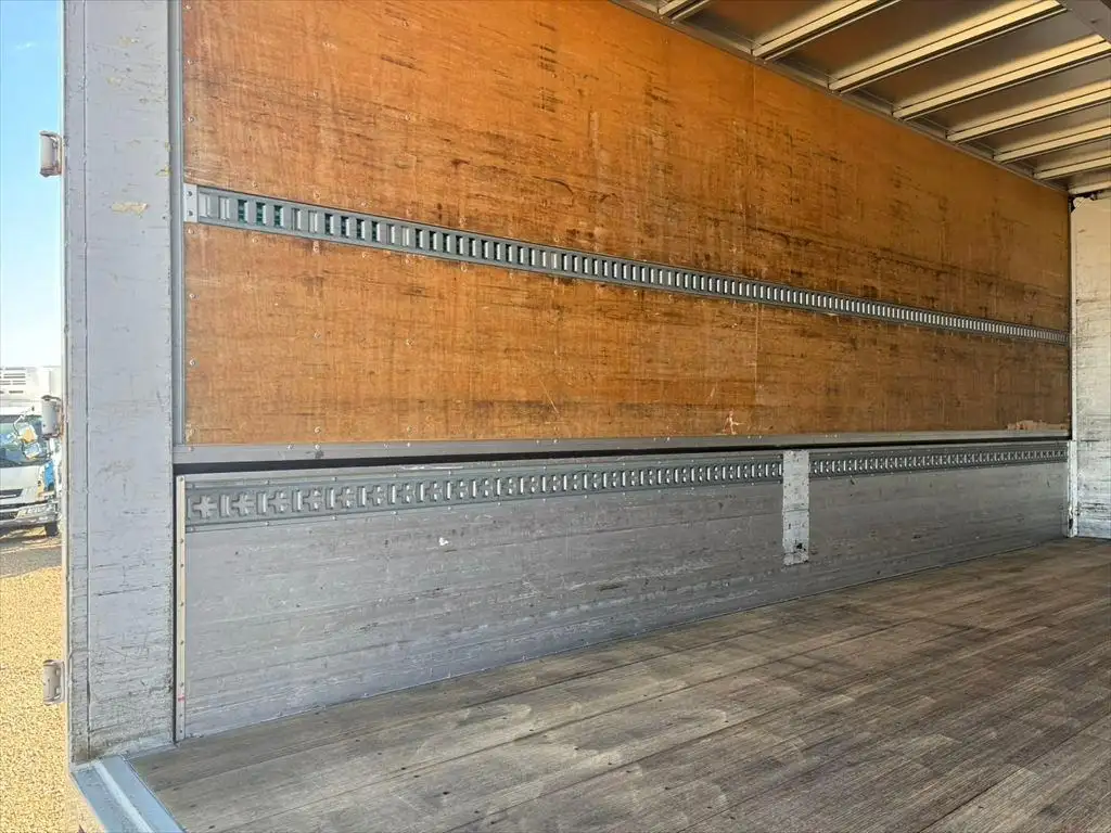 日野 レンジャー 中型/増トン ウイング ベッド TKG-FD9JLAAの中古トラック画像9