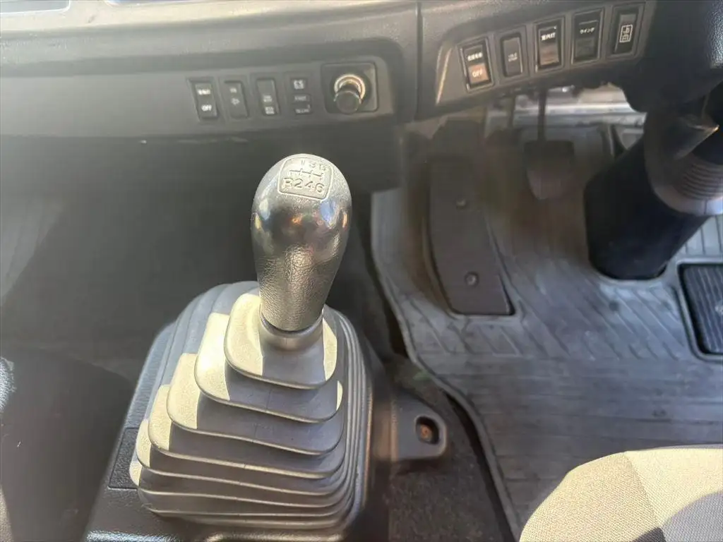 日野 レンジャー 中型/増トン ウイング ベッド TKG-FD9JLAAの中古トラック画像13