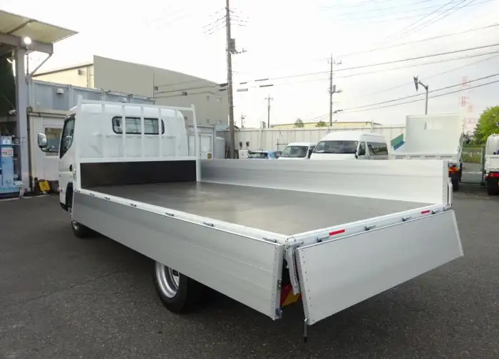 三菱 キャンター 小型 平ボディ アルミブロック 2PG-FEBS0の中古トラック画像8