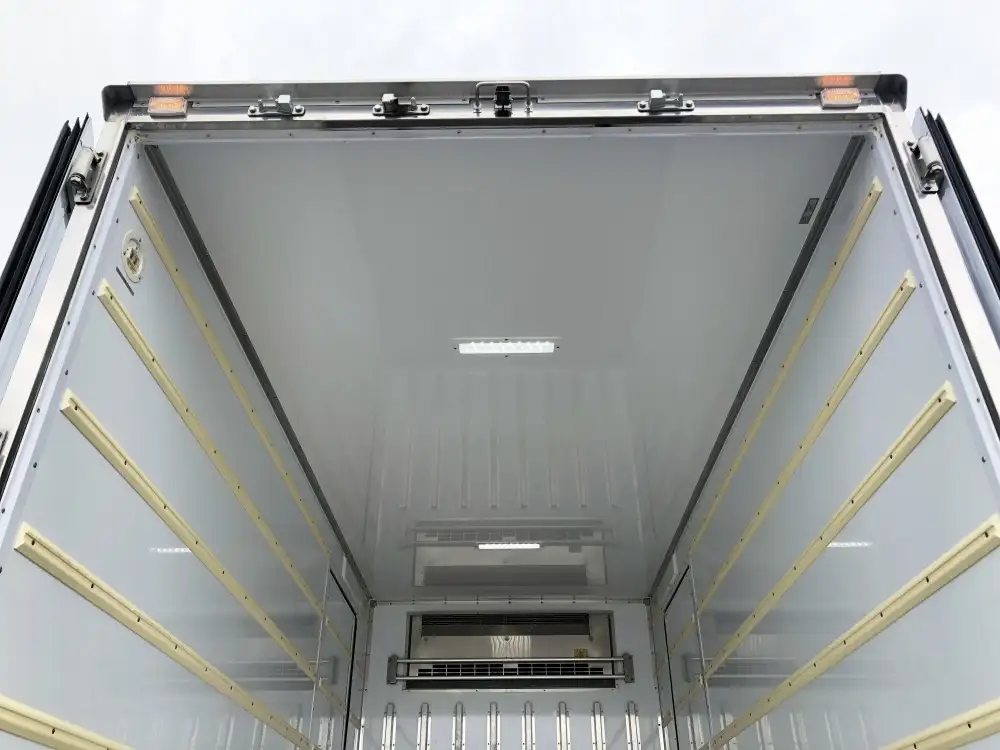 いすゞ エルフ 小型 冷凍冷蔵 中温 スタンバイの中古トラック画像8