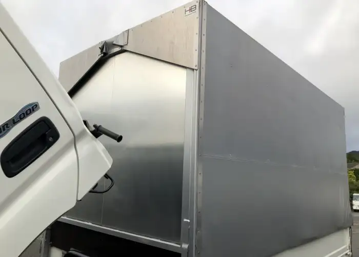 日野 デュトロ 小型 ウイング 幌ウイング TKG-XZU605Mの中古トラック画像8