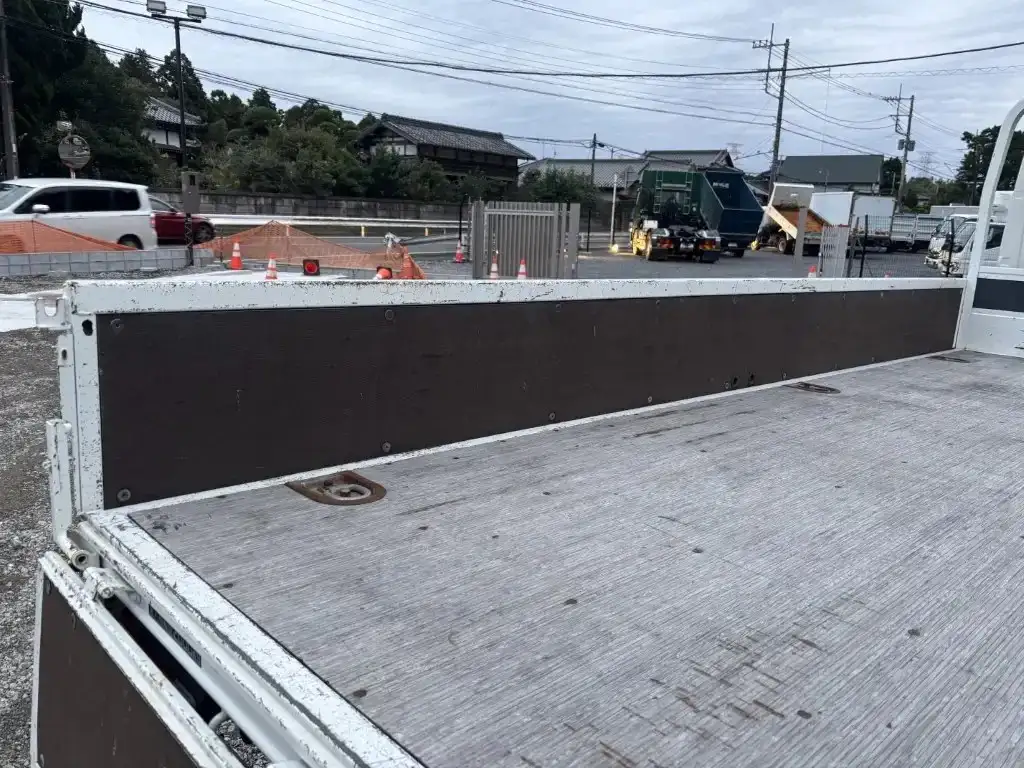 日野 デュトロ 小型 平ボディ 2RG-XZU710M R2の中古トラック画像9