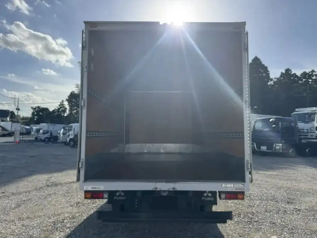三菱 キャンター 小型 アルミバン サイドドア TPG-FEB50の中古トラック画像6