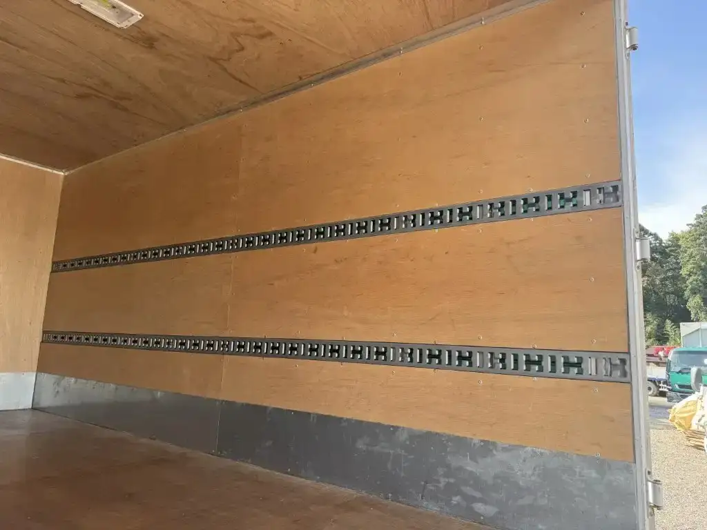 三菱 キャンター 小型 アルミバン サイドドア TPG-FEB50の中古トラック画像9