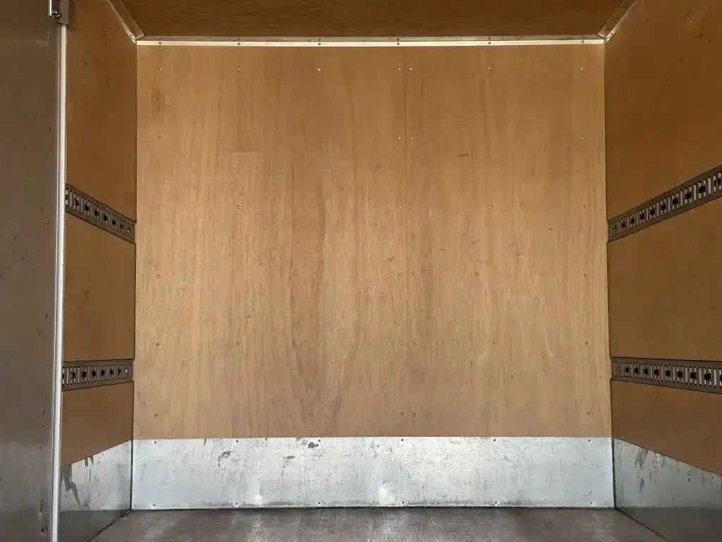 三菱 キャンター 小型 アルミバン サイドドア TPG-FEB50の中古トラック画像11