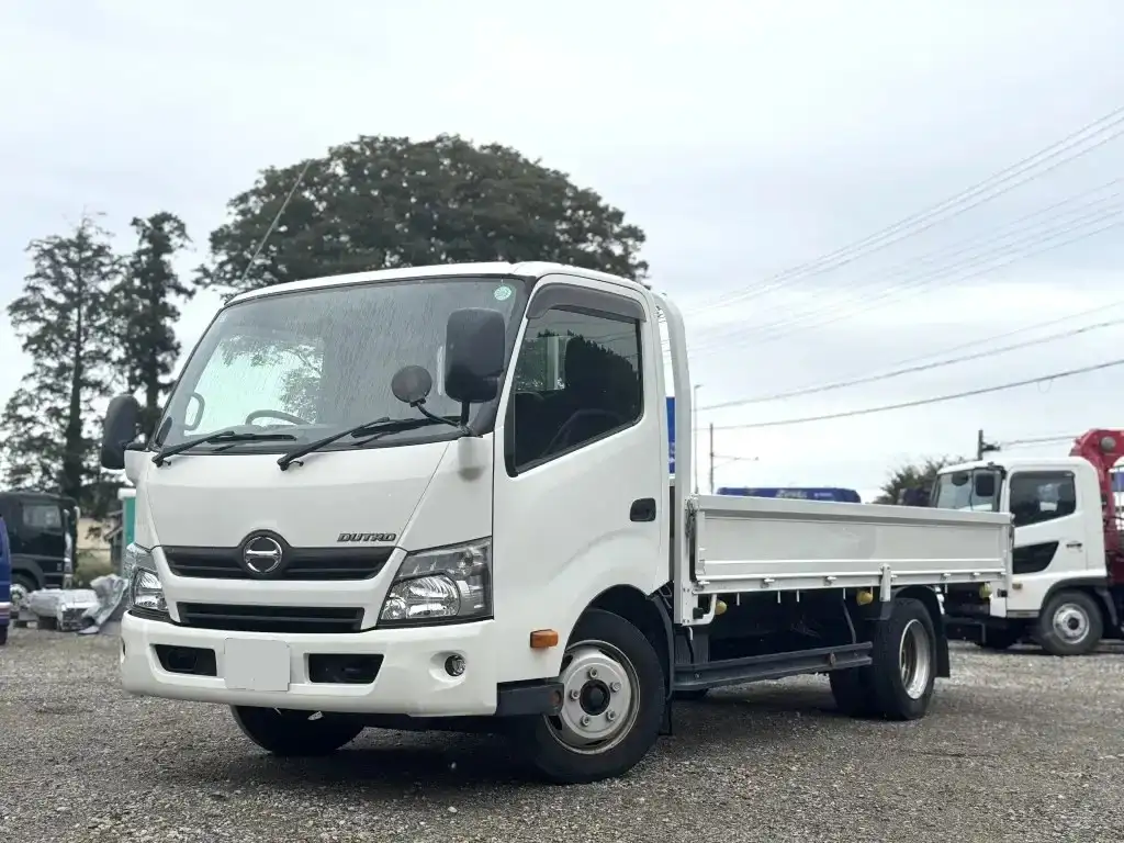 日野 デュトロ 小型 平ボディ TKG-XZU710M H30 の中古トラック【車両No.199799】