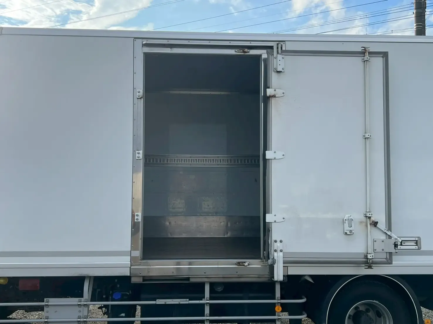 いすゞ フォワード 中型/増トン 冷凍冷蔵 保冷 エアサスの中古トラック画像5