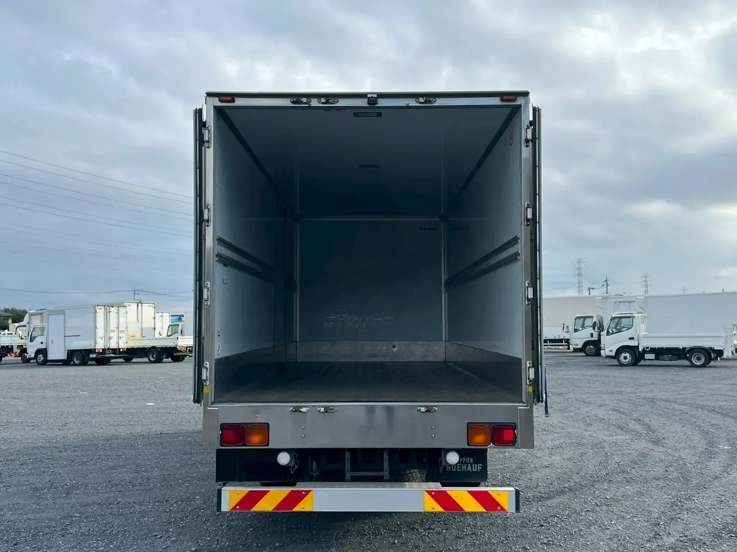 いすゞ フォワード 中型/増トン 冷凍冷蔵 保冷 エアサスの中古トラック画像6