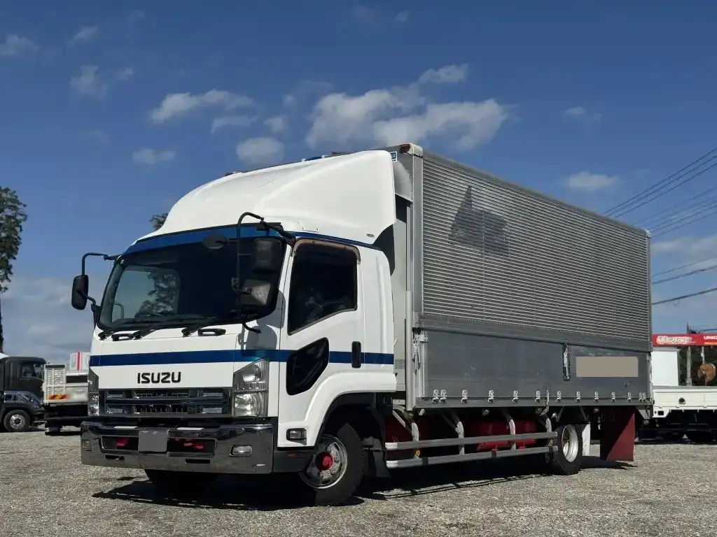 いすゞ フォワード 中型/増トン ウイング エアサス ベッド の中古トラック【車両No.199805】
