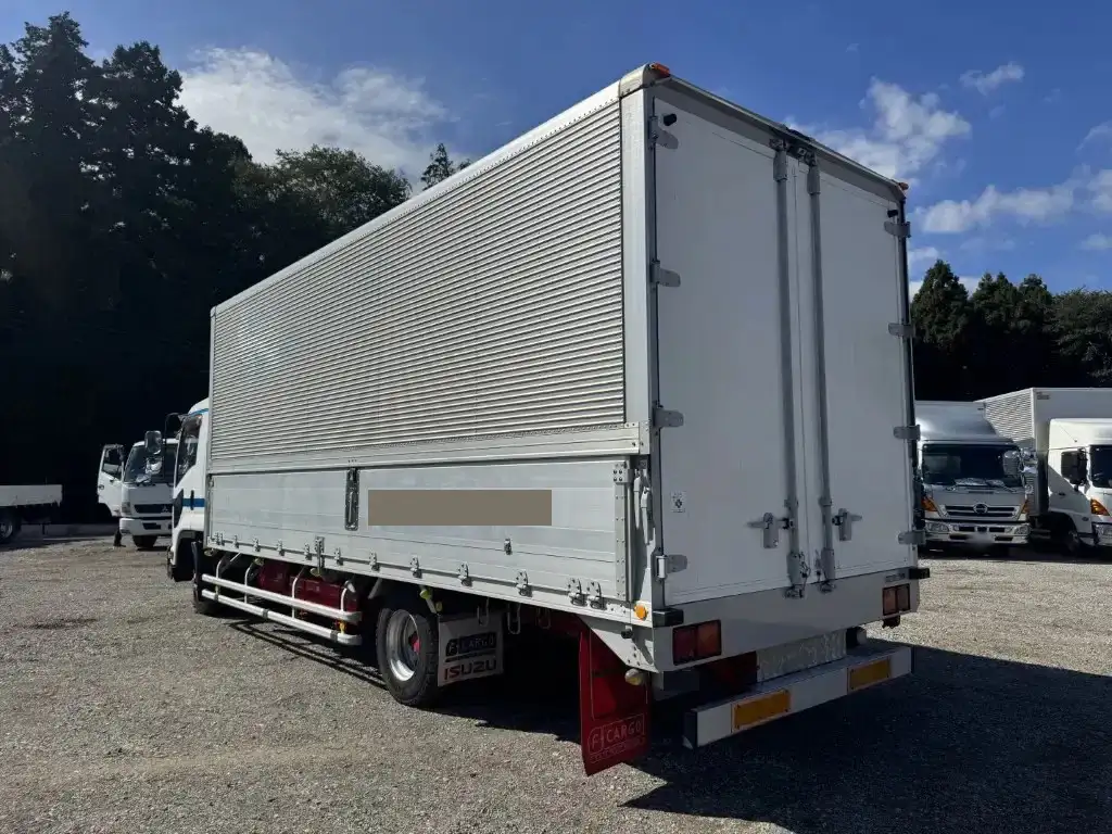 いすゞ フォワード 中型/増トン ウイング エアサス ベッドの中古トラック画像4