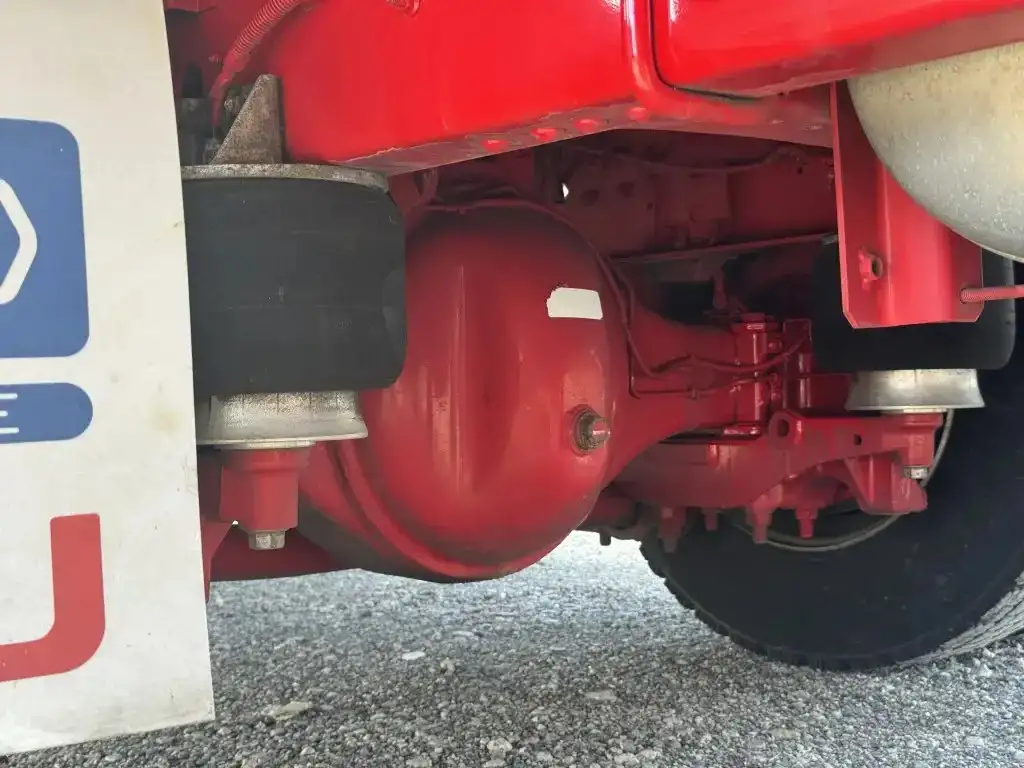 いすゞ フォワード 中型/増トン ウイング エアサス ベッドの中古トラック画像像17