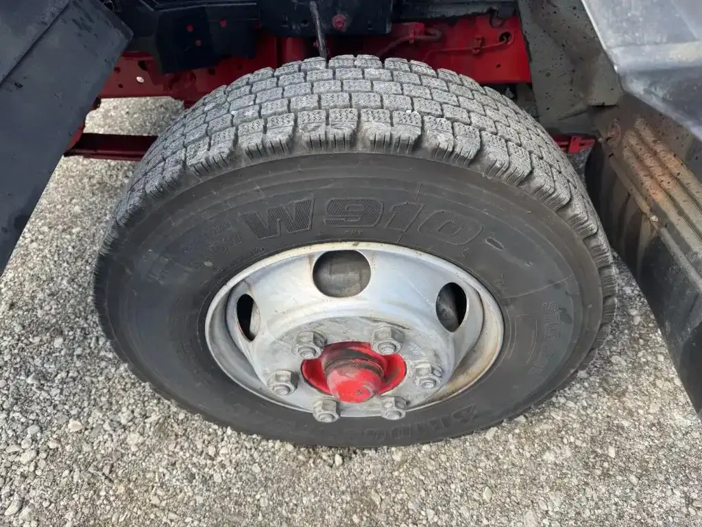 いすゞ フォワード 中型/増トン ウイング エアサス ベッドの中古トラック画像20