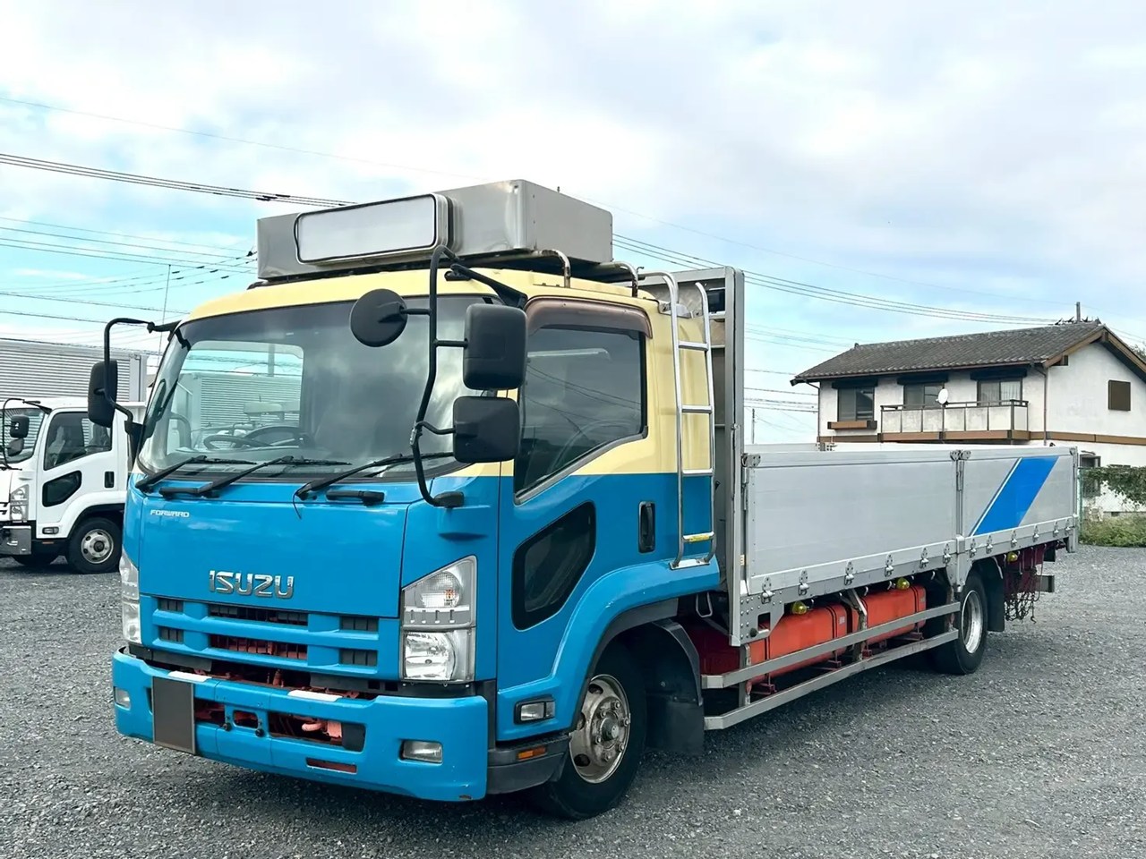 いすゞ フォワード 中型/増トン 平ボディ ワイド