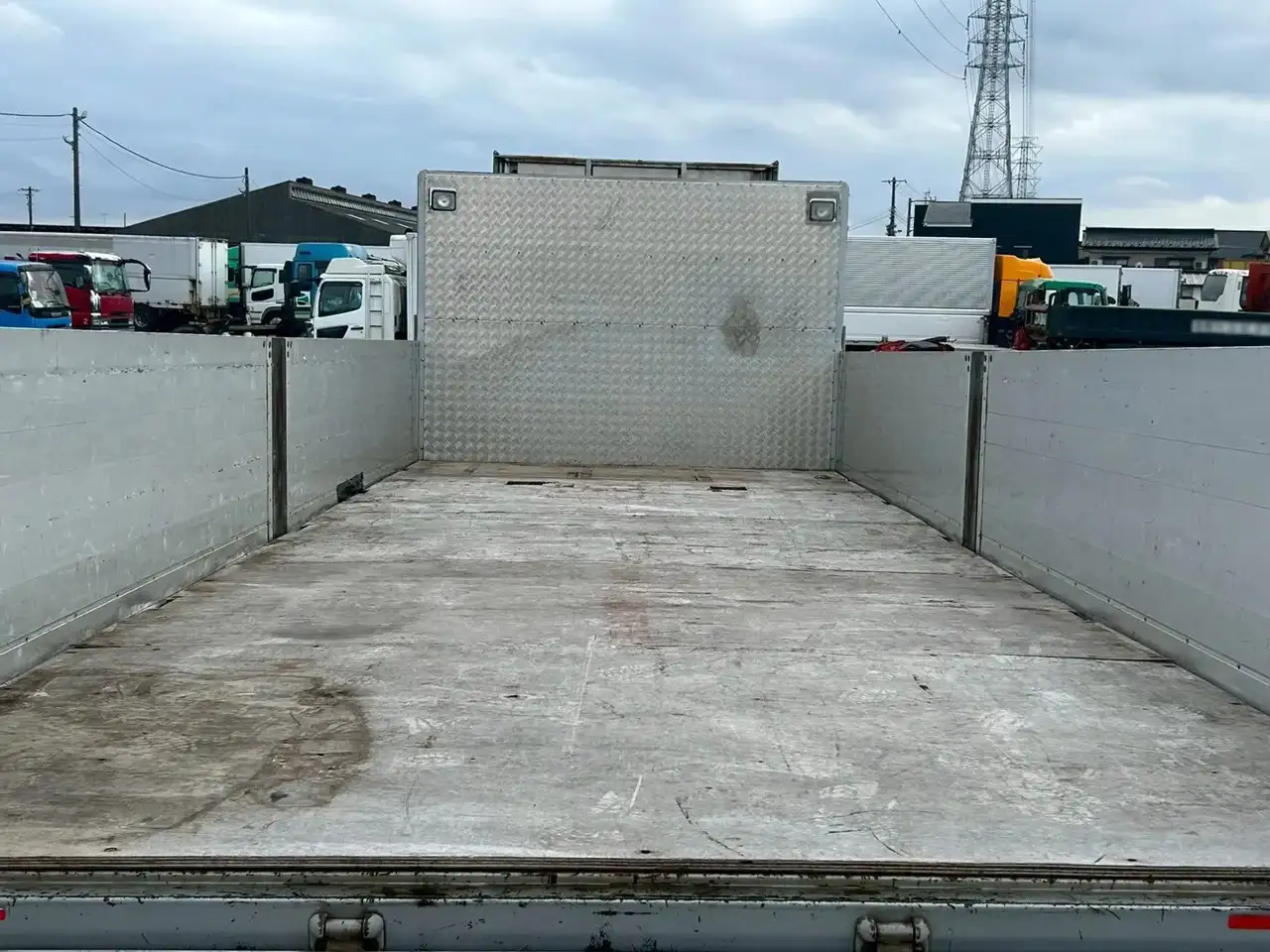 いすゞ フォワード 中型/増トン 平ボディ アルミブロック エアサスの中古トラック画像8