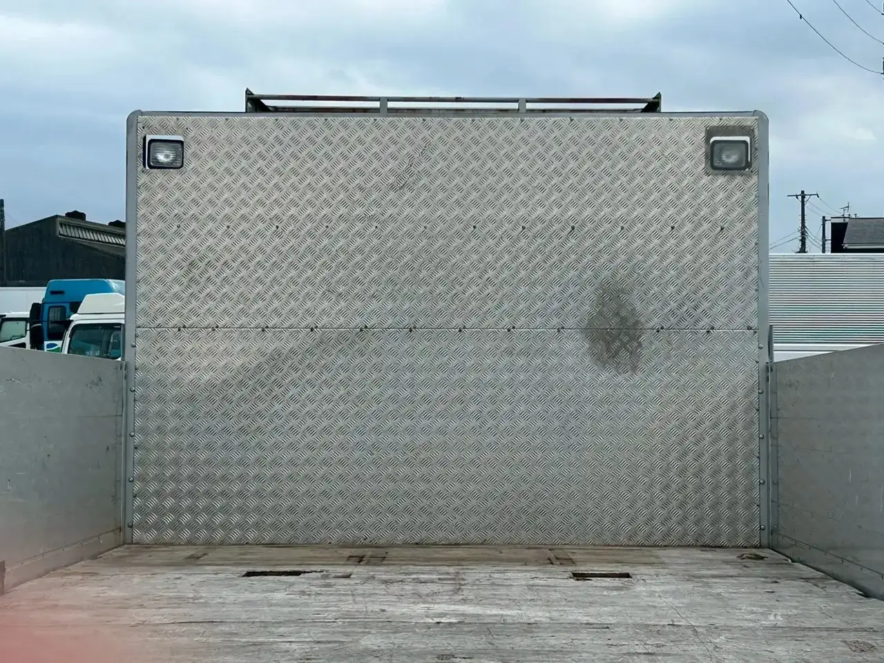 いすゞ フォワード 中型/増トン 平ボディ アルミブロック エアサスの中古トラック画像7