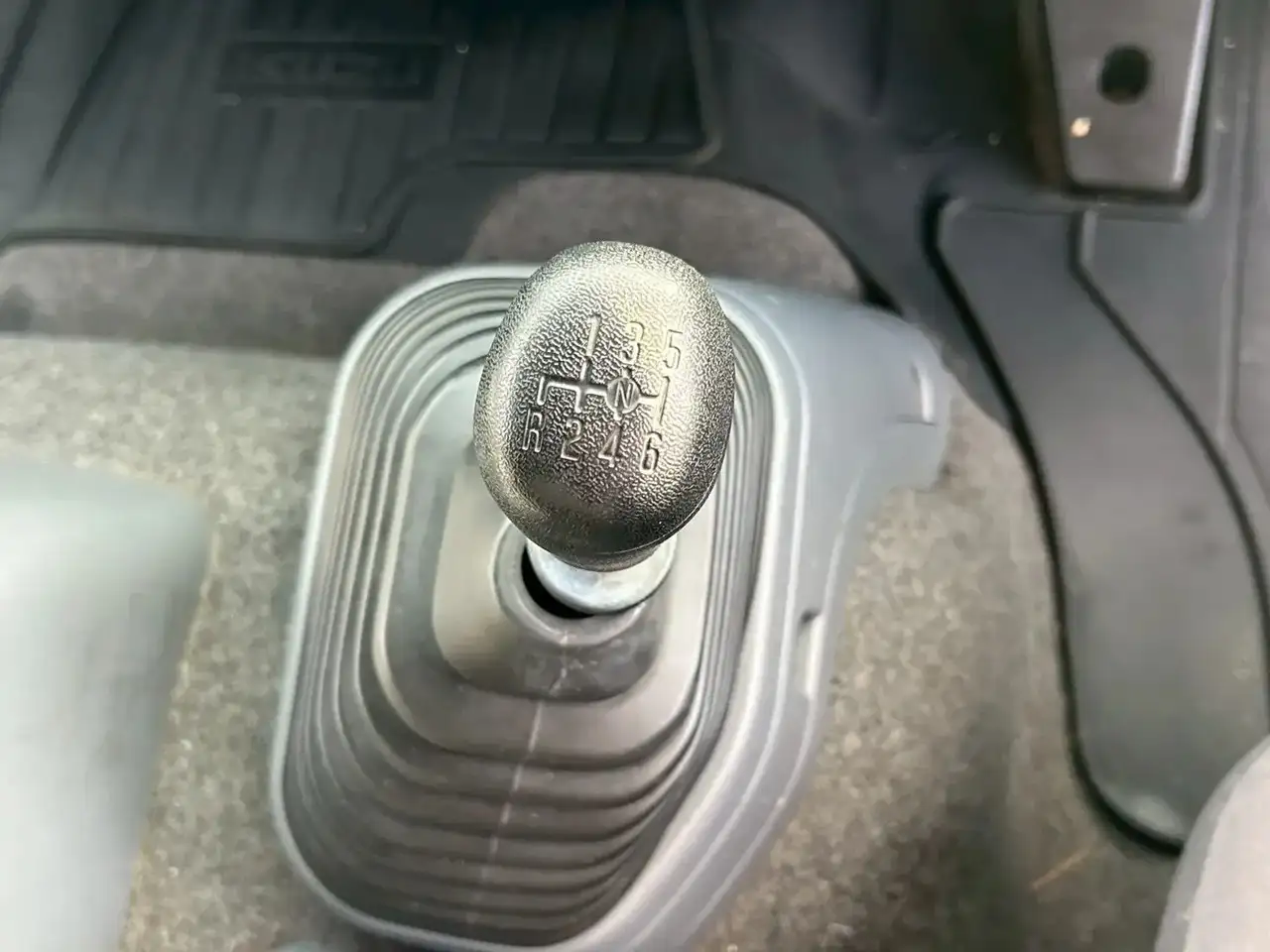 いすゞ フォワード 中型/増トン 平ボディ アルミブロック エアサスの中古トラック画像15