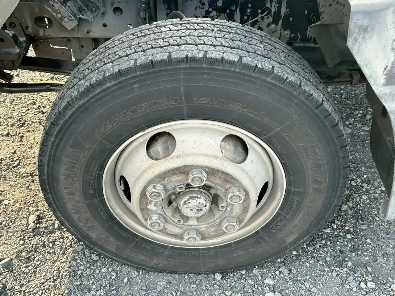 日野 レンジャー 中型/増トン アルミバン エアサス ベッドの中古トラック画像20