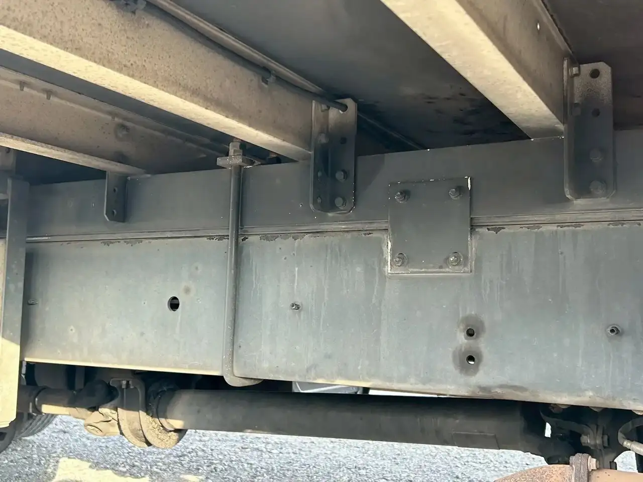 日野 レンジャー 中型/増トン アルミバン エアサス ベッドの中古トラック画像18