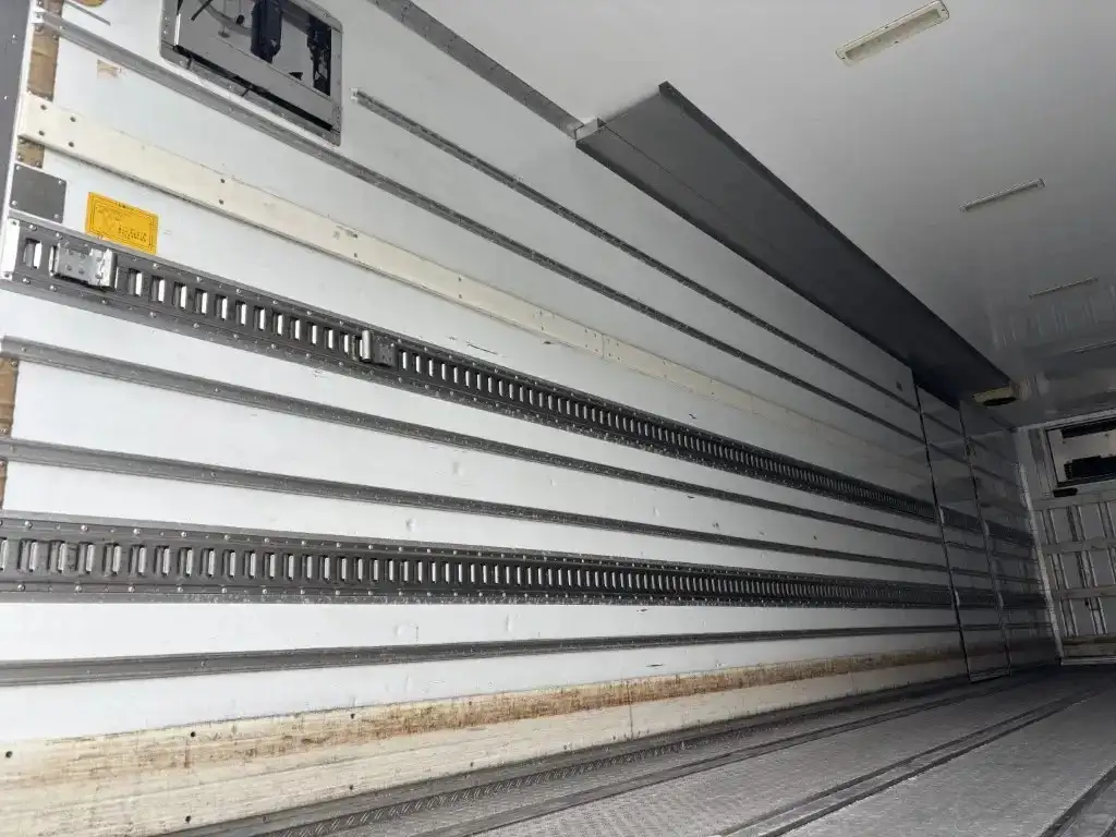 日産UD クオン 大型 冷凍冷蔵 低温 パワーゲートの中古トラック画像9