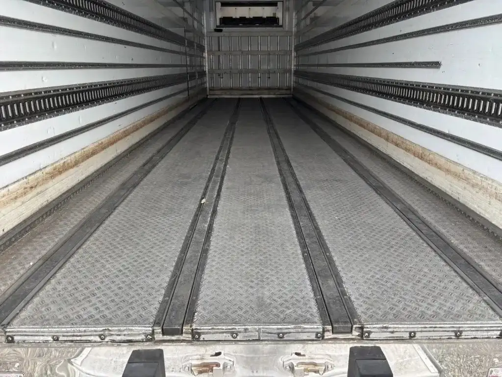 日産UD クオン 大型 冷凍冷蔵 低温 パワーゲートの中古トラック画像8