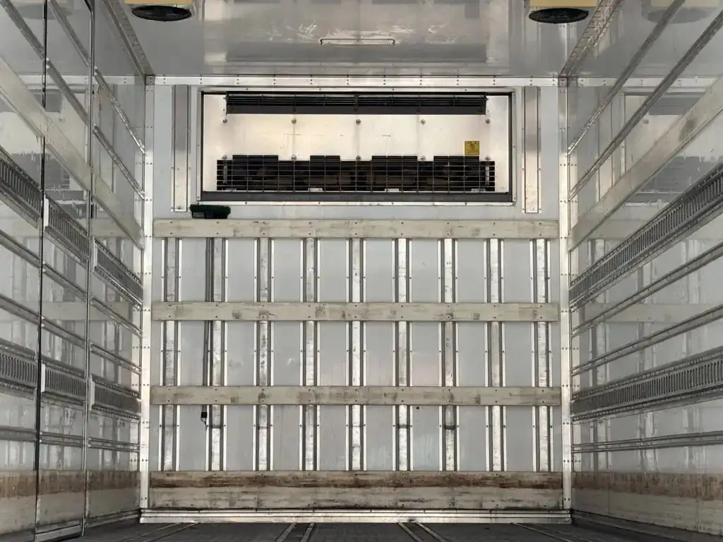 日産UD クオン 大型 冷凍冷蔵 低温 パワーゲートの中古トラック画像7