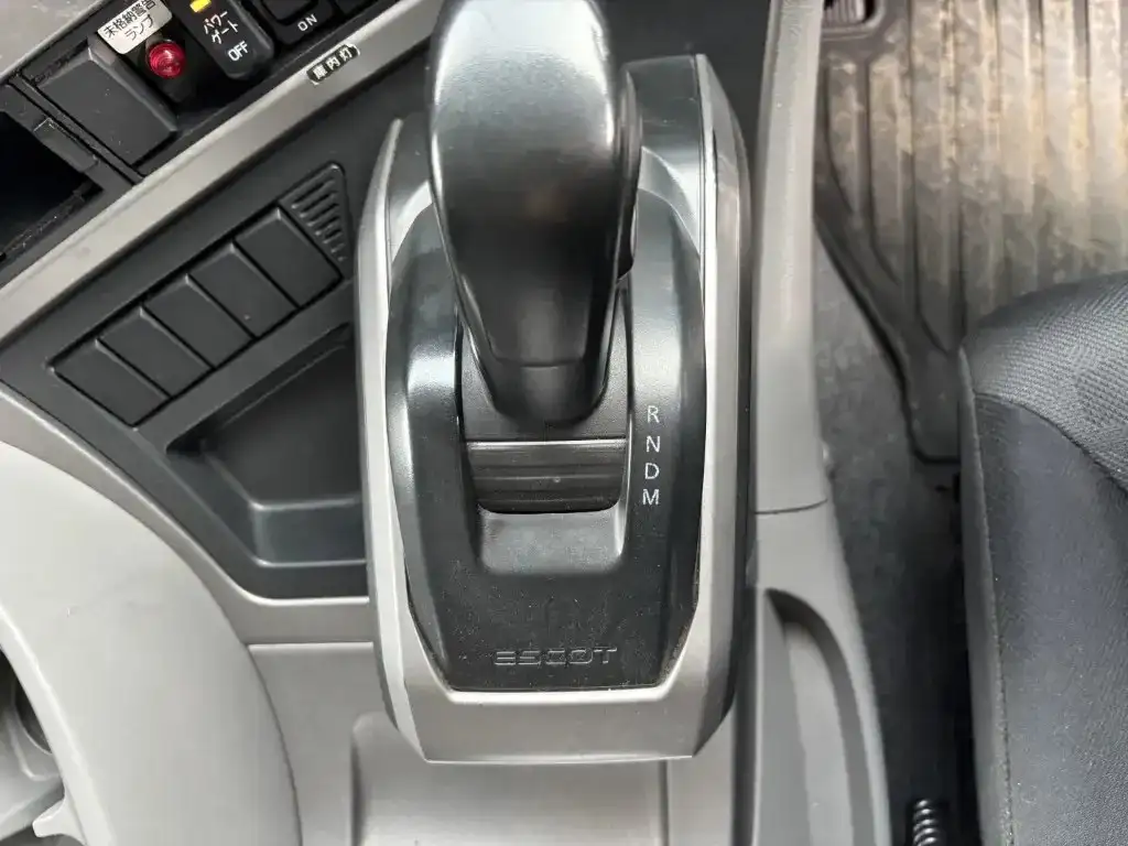 日産UD クオン 大型 冷凍冷蔵 低温 パワーゲートの中古トラック画像15