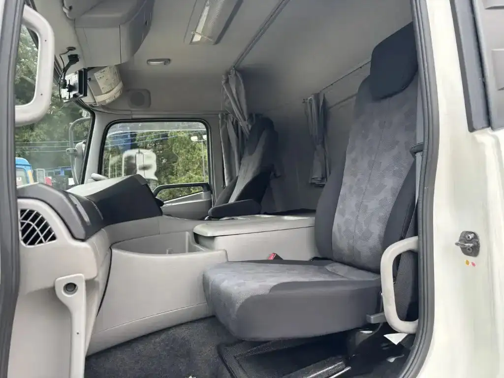 日産UD クオン 大型 冷凍冷蔵 低温 パワーゲートの中古トラック画像12