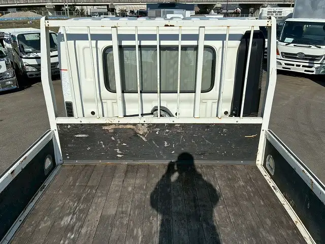 日野 レンジャー 中型/増トン 平ボディ エアサス ベッドの中古トラック画像8