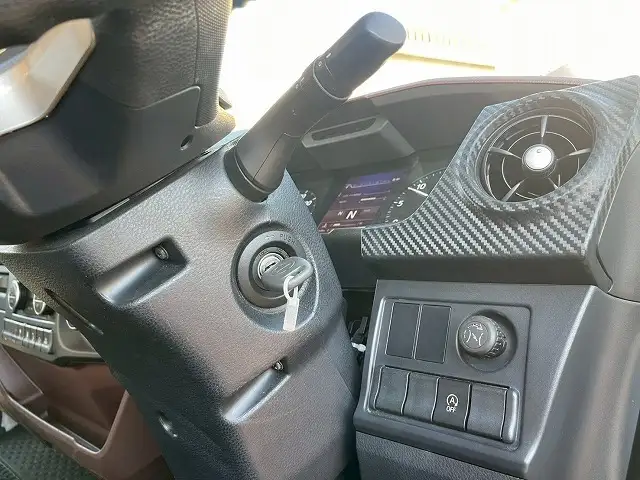 日野 レンジャー 中型/増トン 平ボディ エアサス ベッドの中古トラック画像13