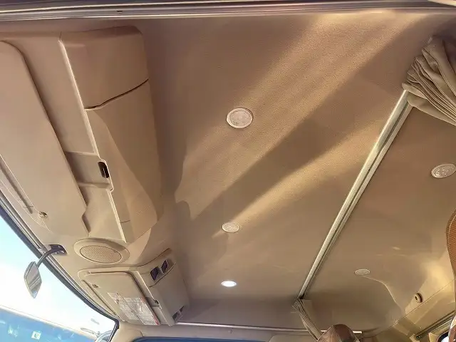 日野 レンジャー 中型/増トン 平ボディ エアサス ベッドの中古トラック画像15