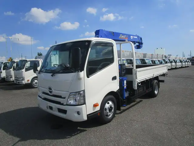 日野 デュトロ 小型 クレーン付 4段 ラジコン の中古トラック【車両No.200029】
