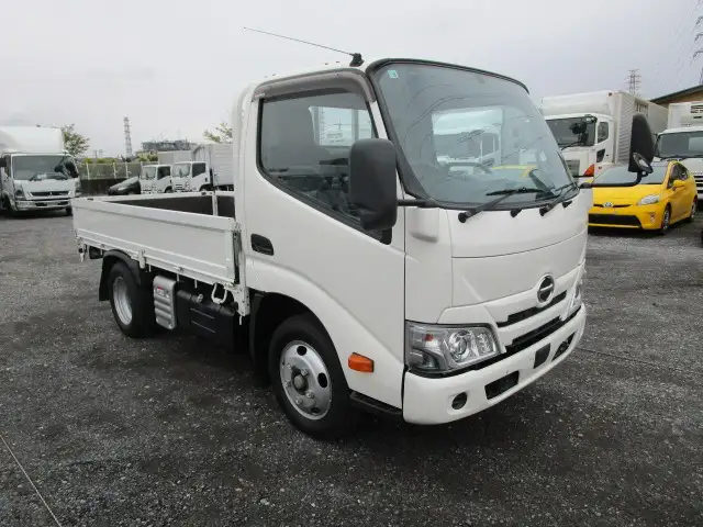 日野 デュトロ 小型 平ボディ 2RG-XZU605M R2の中古トラック画像2