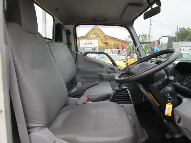 日野 デュトロ 小型 平ボディ 2RG-XZU605M R2の中古トラック画像11