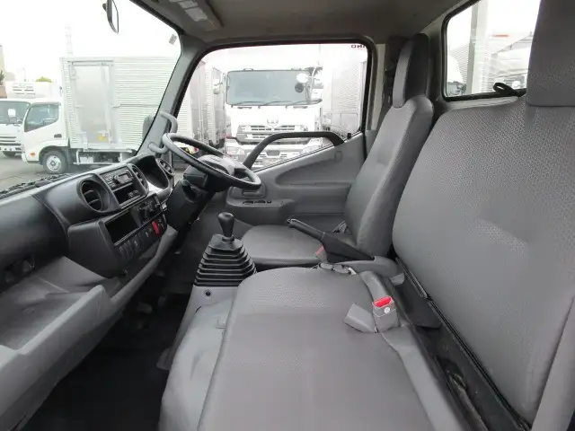 日野 デュトロ 小型 平ボディ 2RG-XZU605M R2の中古トラック画像12