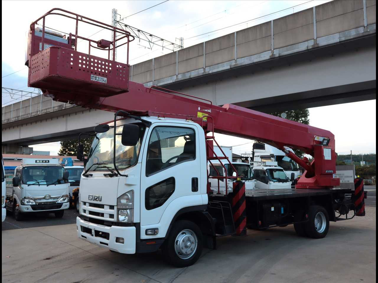 いすゞ フォワード 中型/増トン 高所・建柱車 高所作業車
