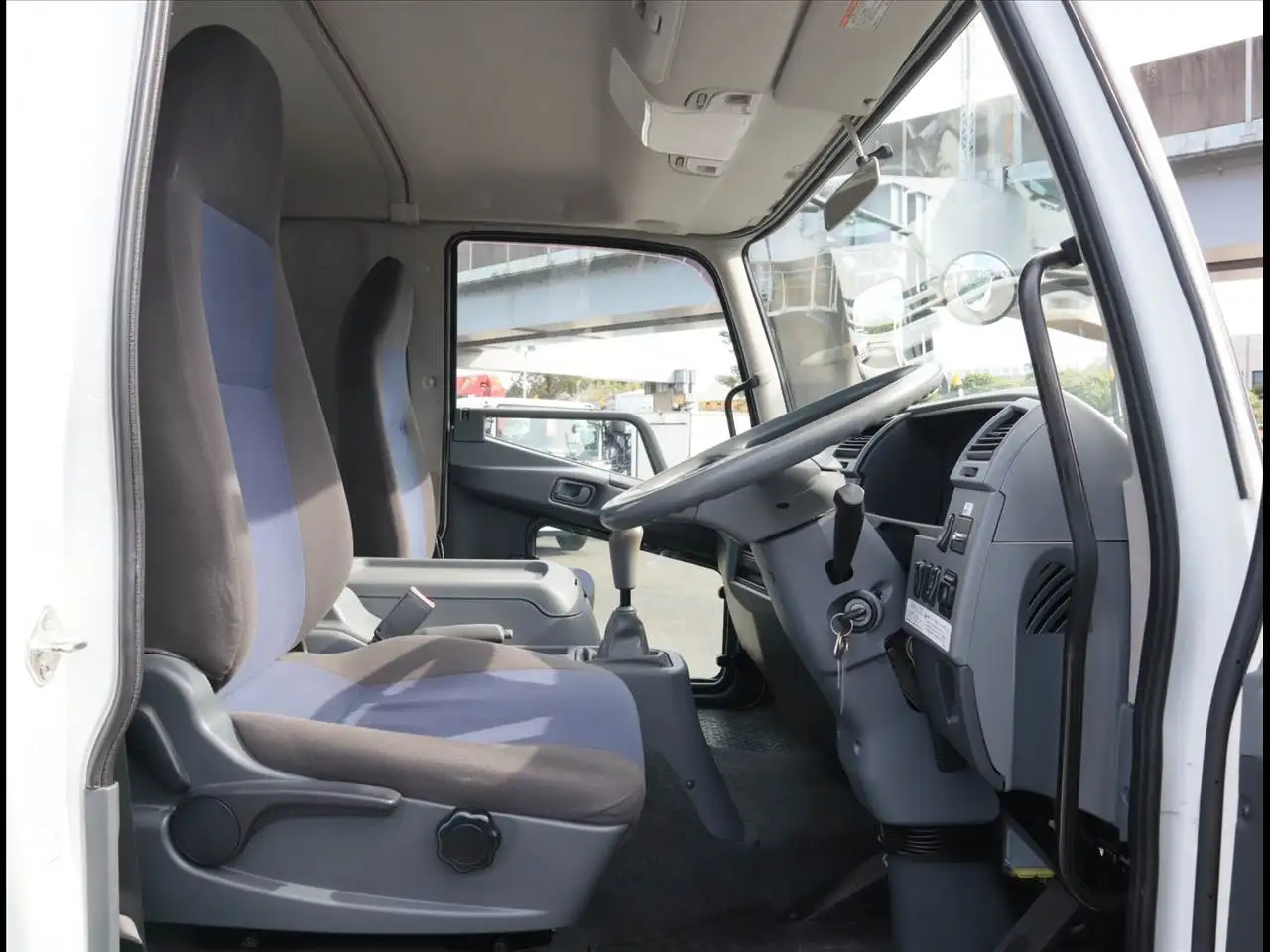 三菱 ファイター 中型/増トン 車両重機運搬 ラジコン ウインチの中古トラック画像10