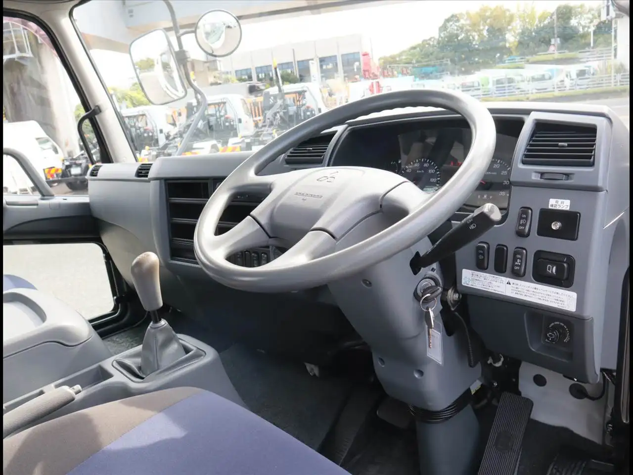 三菱 ファイター 中型/増トン 車両重機運搬 ラジコン ウインチの中古トラック画像13