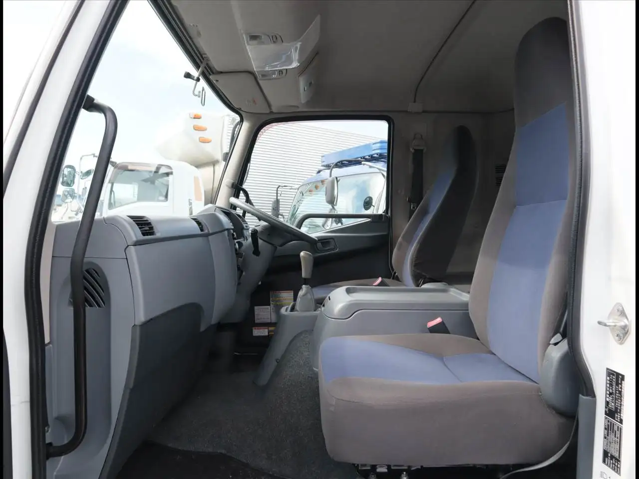 三菱 ファイター 中型/増トン 車両重機運搬 ラジコン ウインチの中古トラック画像11