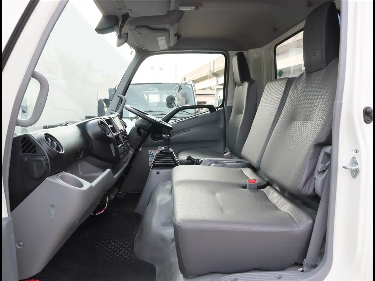 トヨタ ダイナ 小型 クレーン付 床鉄板 4段の中古トラック画像12