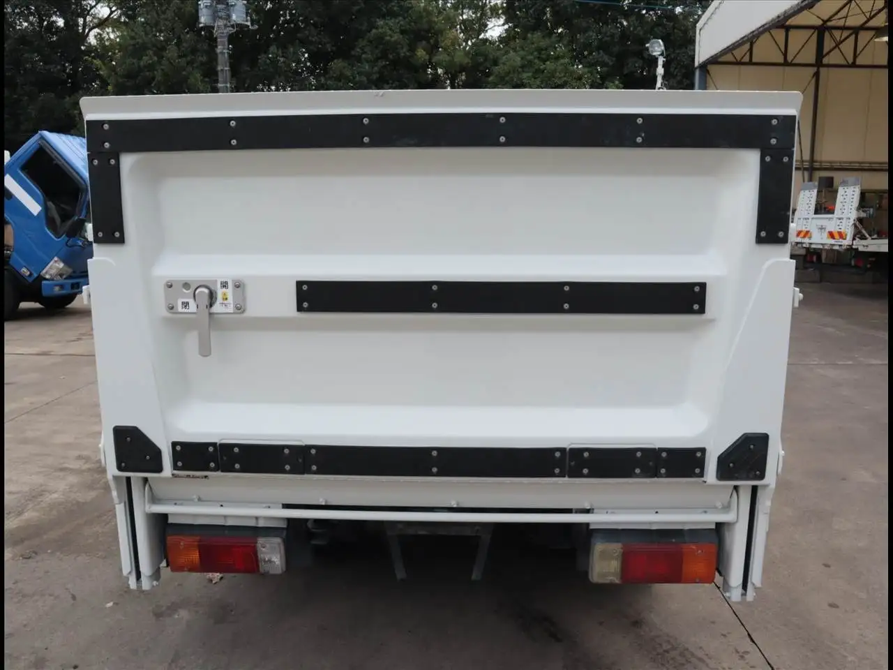 日野 デュトロ 小型 平ボディ パワーゲート 2RG-XZU605Mの中古トラック画像4