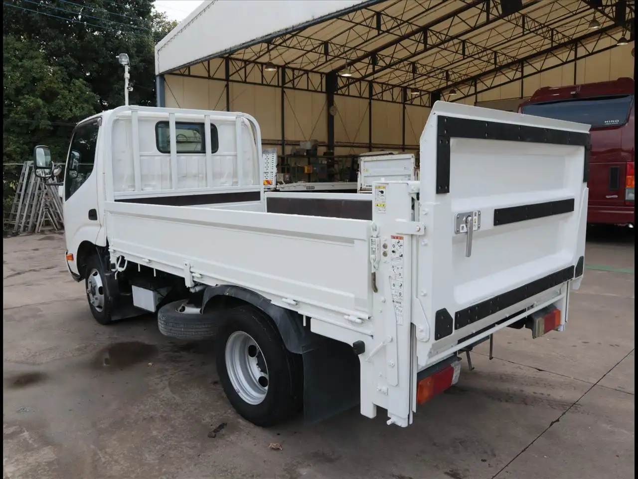 日野 デュトロ 小型 平ボディ パワーゲート 2RG-XZU605Mの中古トラック画像5