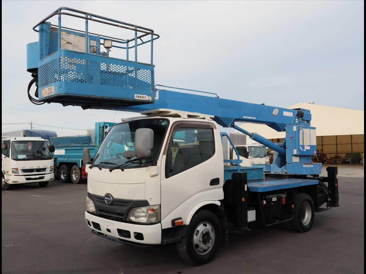 日野 デュトロ 小型 高所・建柱車 高所作業車