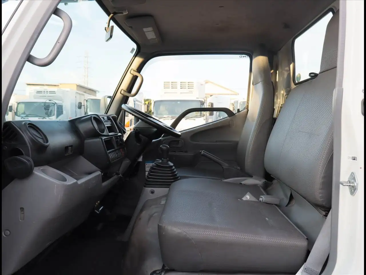 日野 デュトロ 小型 高所・建柱車 高所作業車 SKG-XZU640Fの中古トラック画像12