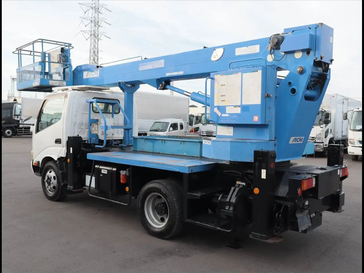 日野 デュトロ 小型 高所・建柱車 高所作業車 SKG-XZU640Fの中古トラック画像4