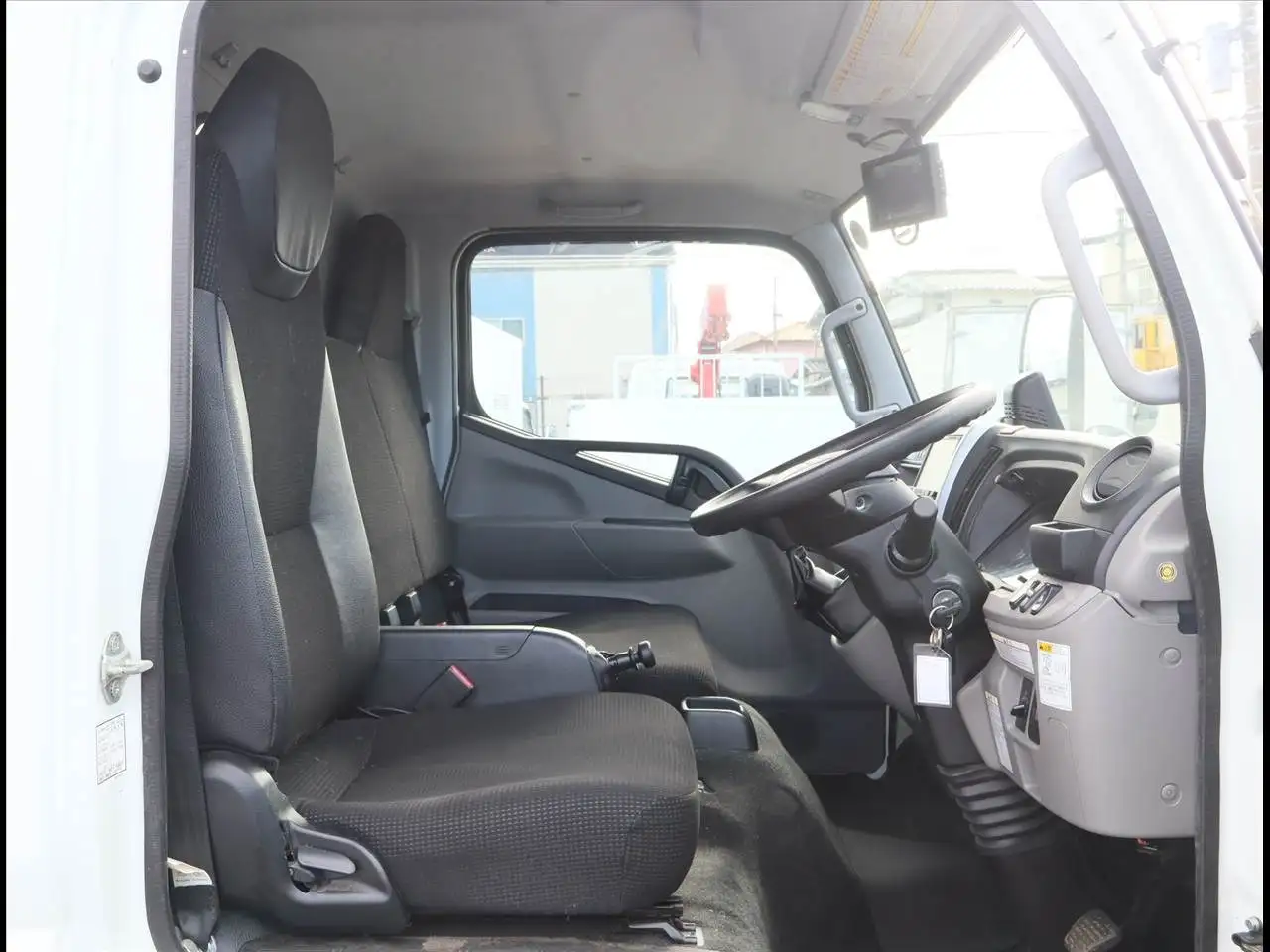 三菱 キャンター 小型 冷凍冷蔵 低温 パワーゲートの中古トラック画像11