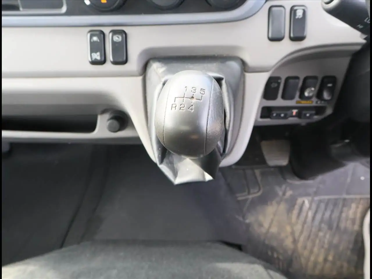 三菱 キャンター 小型 冷凍冷蔵 低温 パワーゲートの中古トラック画像15