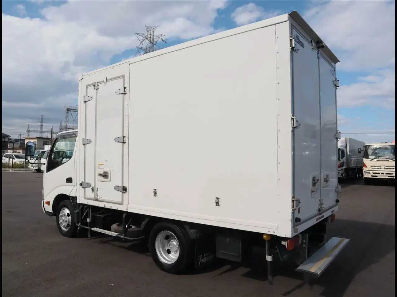 日野 デュトロ 小型 冷凍冷蔵 低温 床ステンの中古トラック画像4